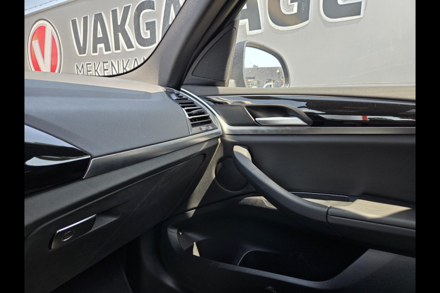 BMW X3 xDrive30e 19"/Trekhaak/Leder + memory/Adaptieve cruise/Keyless/Dodehoek/Head-up/360 camera/HiFi/LED/Sfeerverlichting
