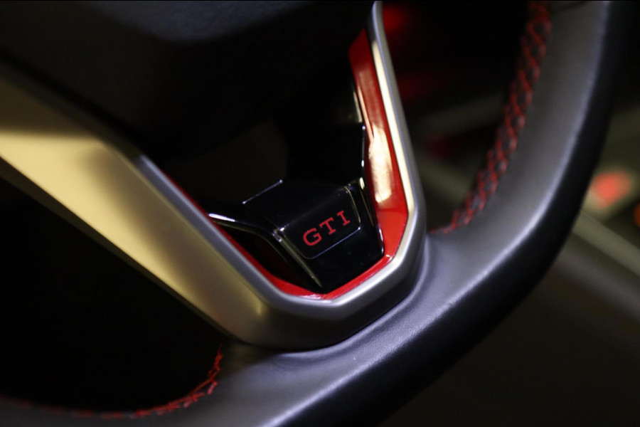 Volkswagen Golf 2.0 TSI GTI CLUBSPORT/NURBURGRING/PANO/IQ-LIGHT/HUD/MEMORY/VOLL