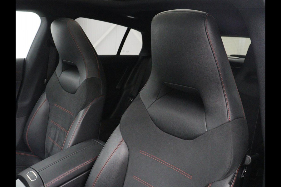 Mercedes-Benz CLA-Klasse Shooting Brake 180 Business Solution AMG | Panoramadak | Stoelverwarming | Memory | Sfeerverlichting | Matrix LED | Leder/Alcantara | Side Assist | Widescreen | Navigatie | Camera | Climate control