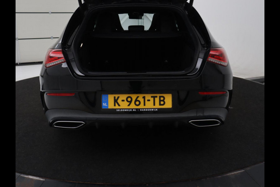 Mercedes-Benz CLA-Klasse Shooting Brake 180 Business Solution AMG | Panoramadak | Stoelverwarming | Memory | Sfeerverlichting | Matrix LED | Leder/Alcantara | Side Assist | Widescreen | Navigatie | Camera | Climate control