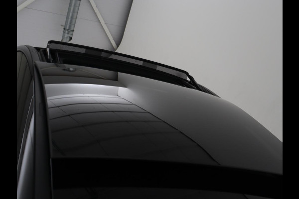 Mercedes-Benz CLA-Klasse Shooting Brake 180 Business Solution AMG | Panoramadak | Stoelverwarming | Memory | Sfeerverlichting | Matrix LED | Leder/Alcantara | Side Assist | Widescreen | Navigatie | Camera | Climate control