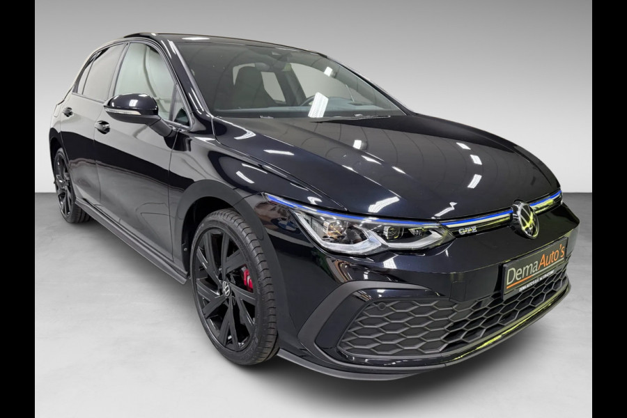 Volkswagen Golf 1.4 eHybrid GTE SFEERVERL/IQ-LICHT/NAVI/DAB/CARPLAY/V-COCKPIT/H-UP///