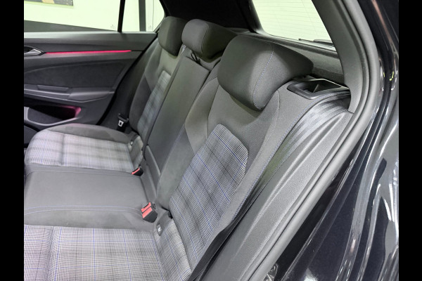 Volkswagen Golf 1.4 eHybrid GTE SFEERVERL/IQ-LICHT/NAVI/DAB/CARPLAY/V-COCKPIT/H-UP///
