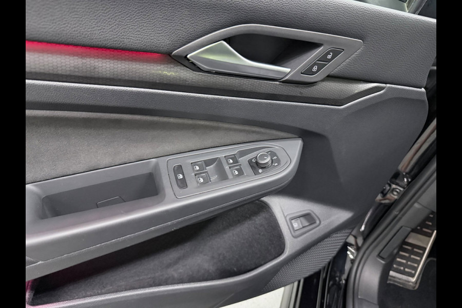 Volkswagen Golf 1.4 eHybrid GTE SFEERVERL/IQ-LICHT/NAVI/DAB/CARPLAY/V-COCKPIT/H-UP///