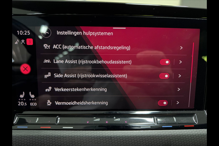 Volkswagen Golf 1.4 eHybrid GTE SFEERVERL/IQ-LICHT/NAVI/DAB/CARPLAY/V-COCKPIT/H-UP///