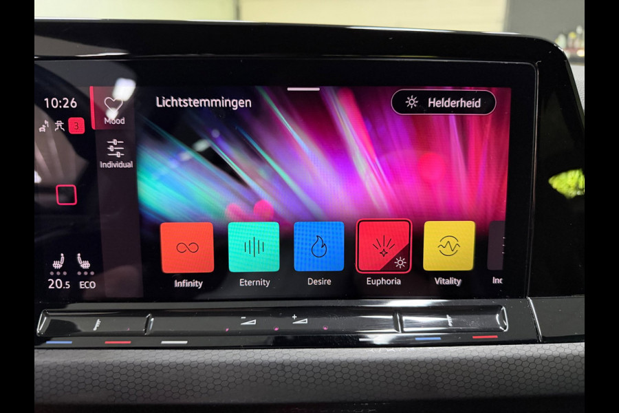 Volkswagen Golf 1.4 eHybrid GTE SFEERVERL/IQ-LICHT/NAVI/DAB/CARPLAY/V-COCKPIT/H-UP///