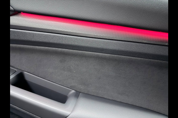 Volkswagen Golf 1.4 eHybrid GTE SFEERVERL/IQ-LICHT/NAVI/DAB/CARPLAY/V-COCKPIT/H-UP///