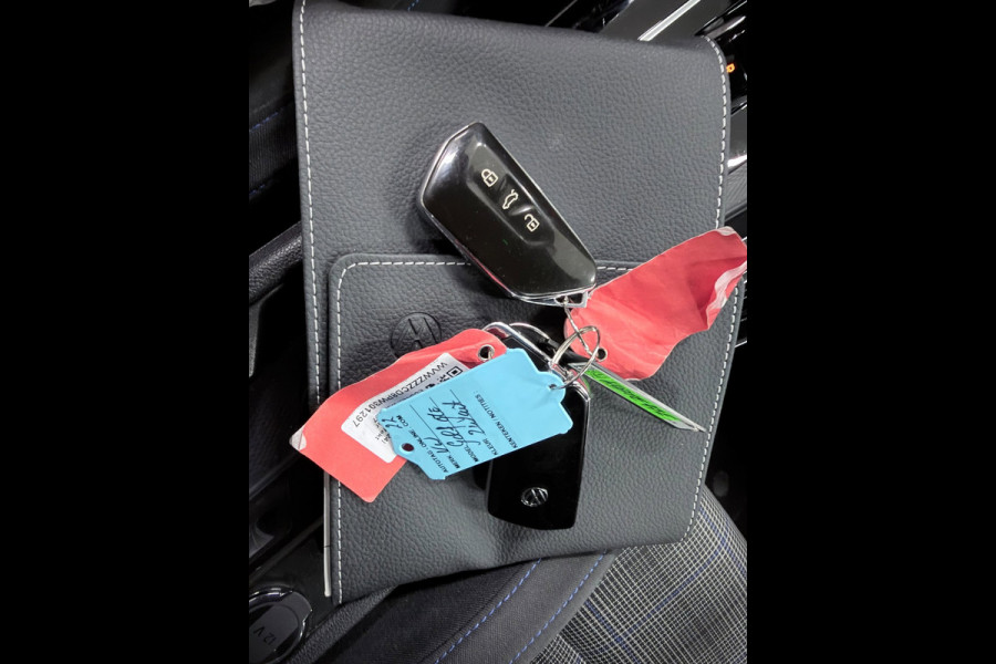 Volkswagen Golf 1.4 eHybrid GTE SFEERVERL/IQ-LICHT/NAVI/DAB/CARPLAY/V-COCKPIT/H-UP///