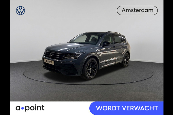 Volkswagen Tiguan 1.5 TSI R-Line 150 pk Automaat (DSG) | Navigatie | Parkeersensoren | Autom airco (3 zones) | Adaptieve cruise control | Black Style pakket | R-Line |