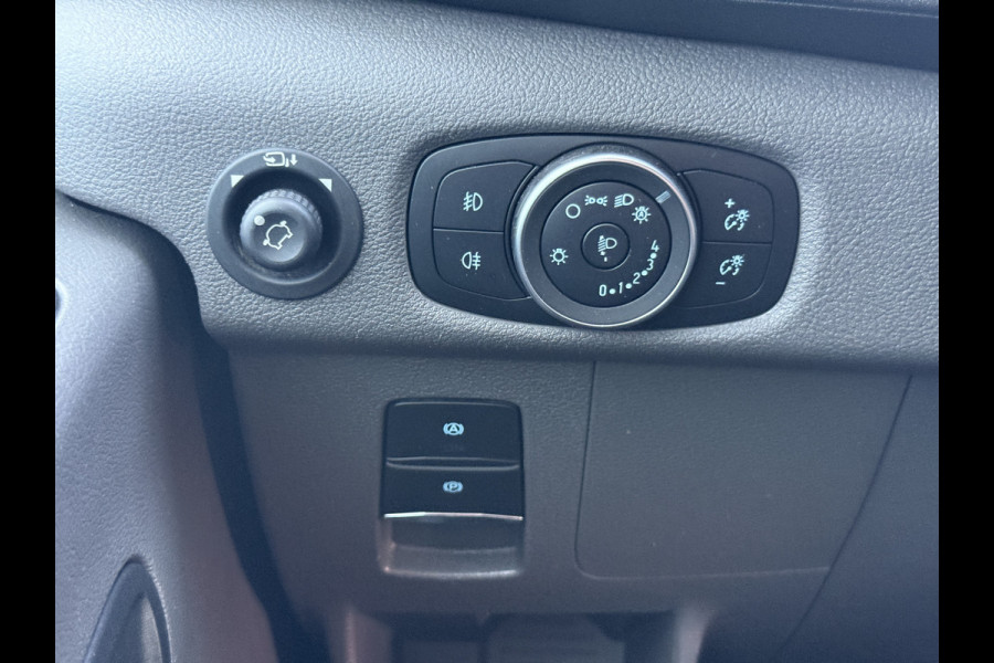 Ford E-Transit 68kWh 184PK L4H3 317km WLTP 95.3% (SOH) BEV Snelladen Carplay Climate control Cruise control Navigatie 360° Camera Stoelverwarming Parkeersensoren v+a