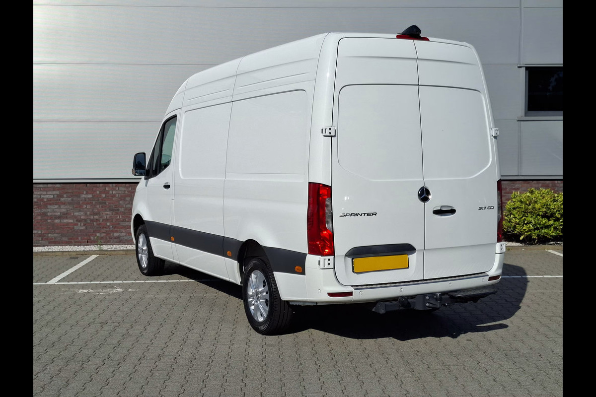 Mercedes-Benz Sprinter 317 CDI L2 H2 Automaat Led 3.5T Trekhaak (wordt verwacht)