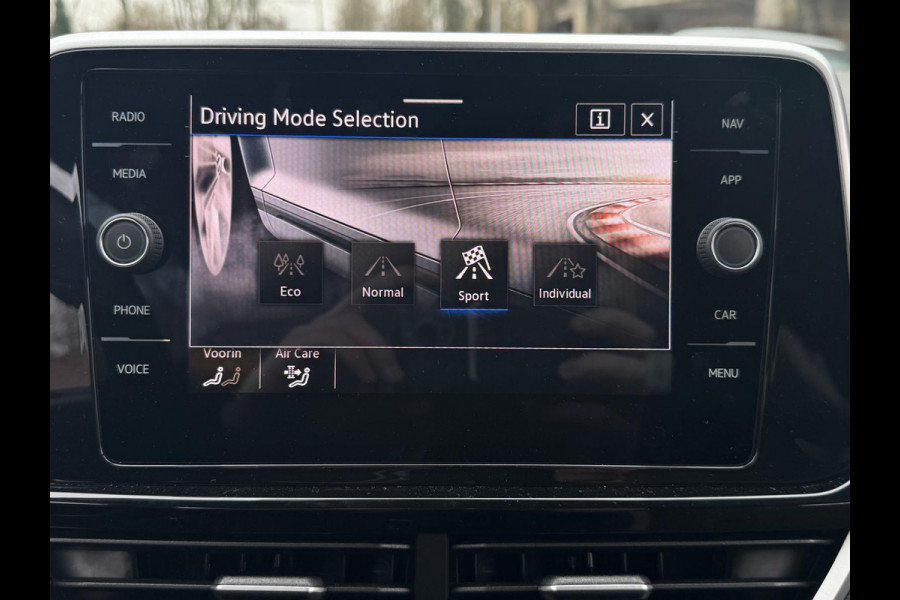Volkswagen T-Roc Cabrio 1.5 TSI 150PK DSG R-LINE SPORT LED/NAVI/CARPLAY/TREKHAAK