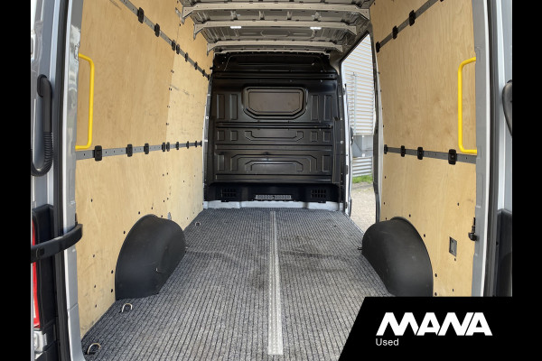 Volkswagen Crafter 35 2.0 177pk TDI L3H3 Automaat LED Cruise Airco ClimateControl Trekhaak