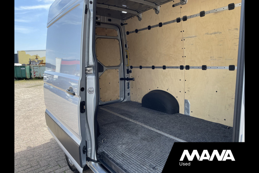 Volkswagen Crafter 35 2.0 177pk TDI L3H3 Automaat LED Cruise Airco ClimateControl Trekhaak