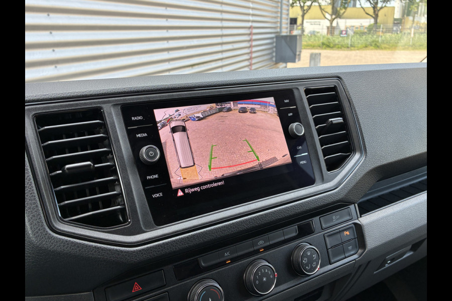 Volkswagen Crafter 35 2.0 177pk TDI L3H3 Automaat LED Cruise Airco ClimateControl Trekhaak