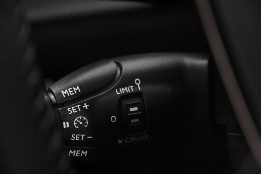 Peugeot 2008 Active *1ste Eigenaar*Navigatie*Carplay*PDC*