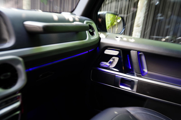 Mercedes-Benz G-Klasse 500 / Multicontour Stoelen / Sterrenhemel / 23 Inch