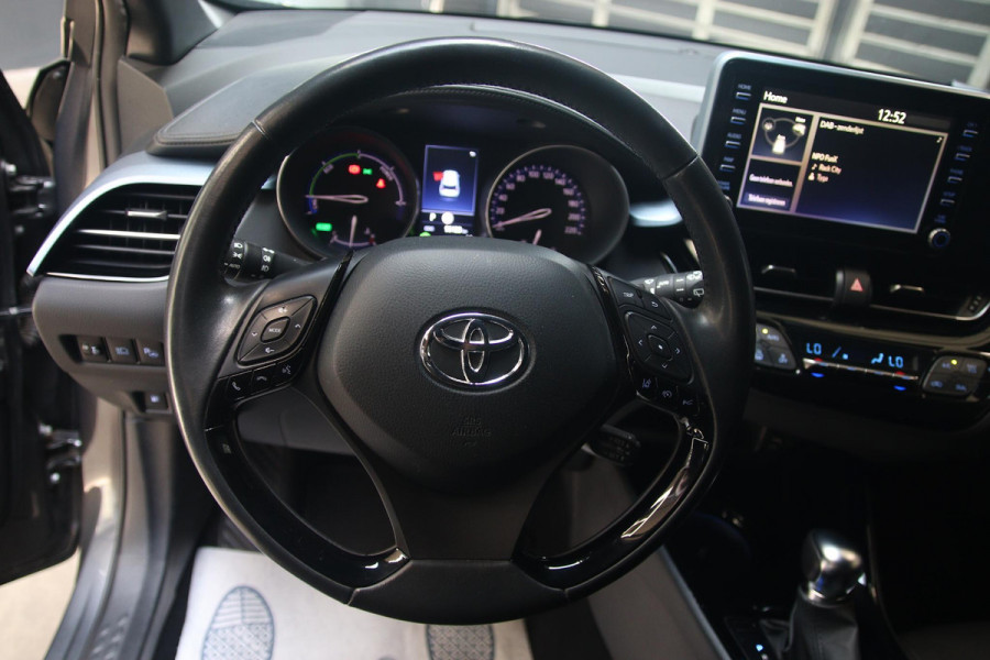 Toyota C-HR 2.0 Hybrid Dynamic XENON-CLIMA-STOEL VRM-CAMERA