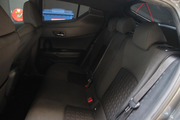 Toyota C-HR 2.0 Hybrid Dynamic XENON-CLIMA-STOEL VRM-CAMERA