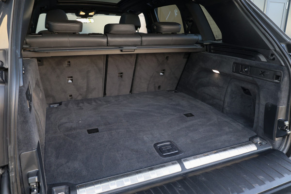 BMW X5 xDrive45e High Executive | BTW | M-SPORT | HUD | 4WIELSTUURING | SKYLOUNGE | CABRON | 22'' | ACC | DEALER ONDH | 360 |