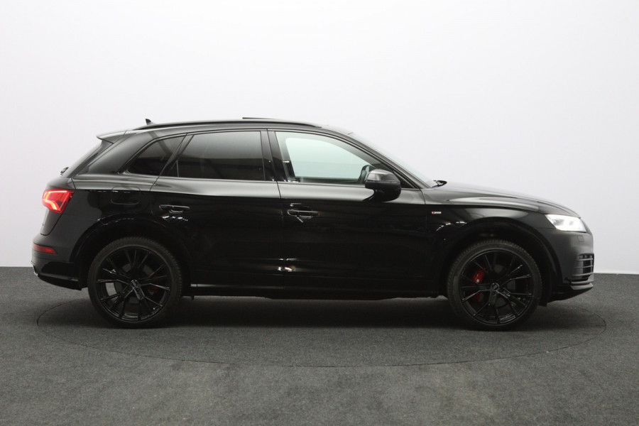 Audi Q5 55 TFSI e 367 PK Quattro Competition PHEV, Panoramadak, Camera, 21" LM