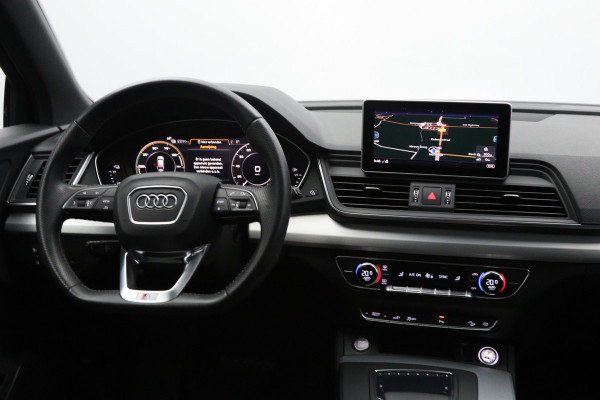 Audi Q5 55 TFSI e 367 PK Quattro Competition PHEV, Panoramadak, Camera, 21" LM