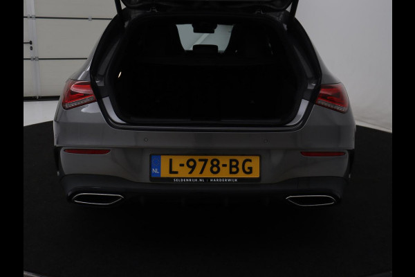 Mercedes-Benz CLA-Klasse Shooting Brake 180 Business Solution AMG | Panoramadak | Stoelverwarming | Memory | Sfeerverlichting | Matrix LED | Leder/Alcantara | Side Assist | Widescreen | Navigatie | Camera | Climate control