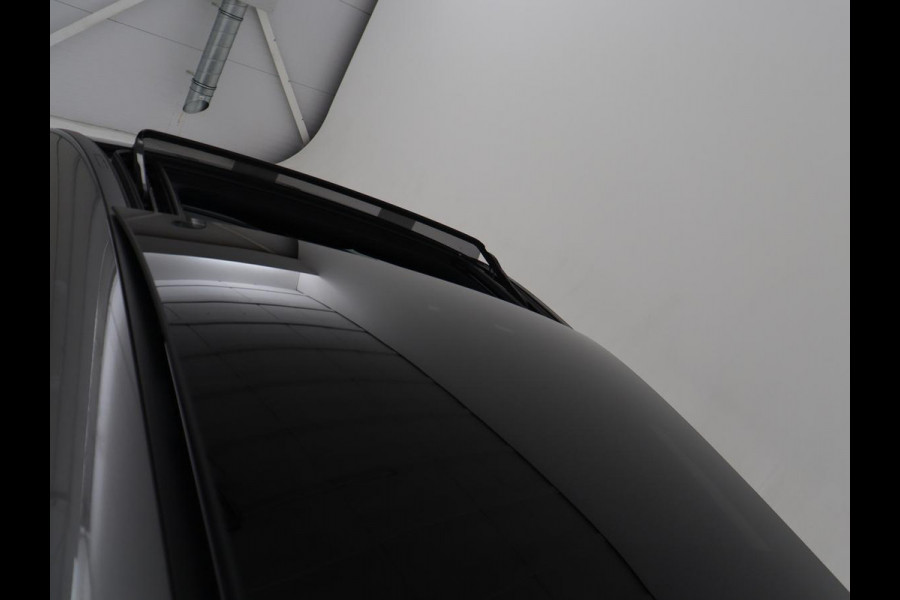Mercedes-Benz CLA-Klasse Shooting Brake 180 Business Solution AMG | Panoramadak | Stoelverwarming | Memory | Sfeerverlichting | Matrix LED | Leder/Alcantara | Side Assist | Widescreen | Navigatie | Camera | Climate control