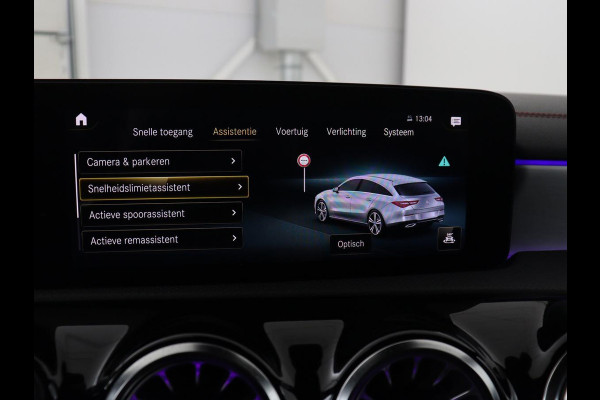 Mercedes-Benz CLA-Klasse Shooting Brake 180 Business Solution AMG | Panoramadak | Stoelverwarming | Memory | Sfeerverlichting | Matrix LED | Leder/Alcantara | Side Assist | Widescreen | Navigatie | Camera | Climate control