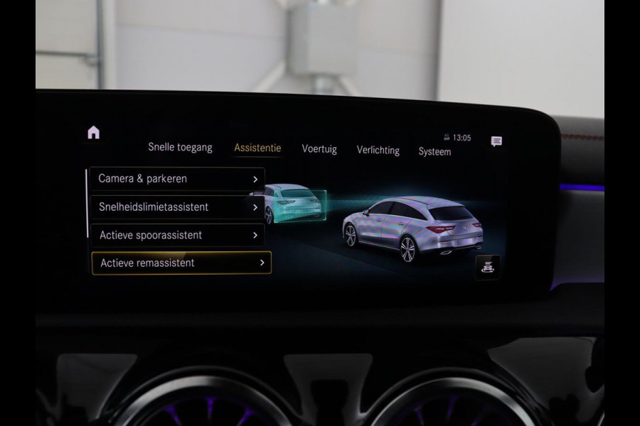 Mercedes-Benz CLA-Klasse Shooting Brake 180 Business Solution AMG | Panoramadak | Stoelverwarming | Memory | Sfeerverlichting | Matrix LED | Leder/Alcantara | Side Assist | Widescreen | Navigatie | Camera | Climate control