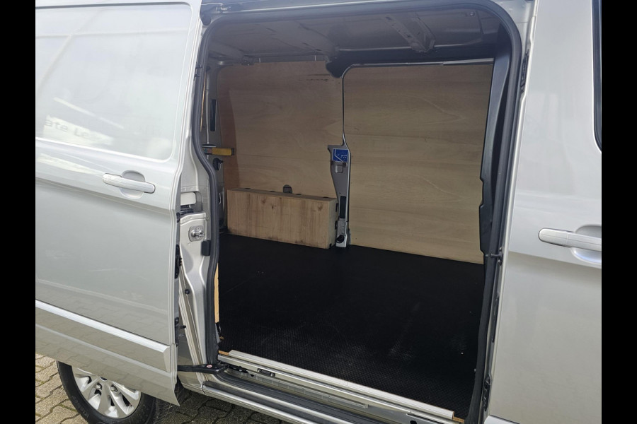 Ford Transit Custom 300 2.0 TDCI L1H1 Limited | SCI | Automaat | Trekhaak | Ladder | Camera | Stoelverwarming | Cruise control | Lane assist | Keurige auto!