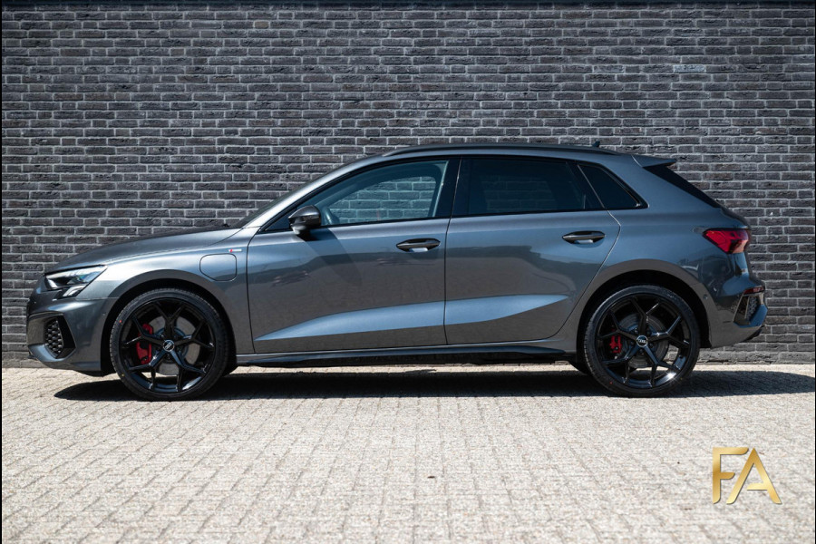 Audi A3 Sportback 45 TFSI e S Line Competition 19Inch|Fullblack|RSSeats