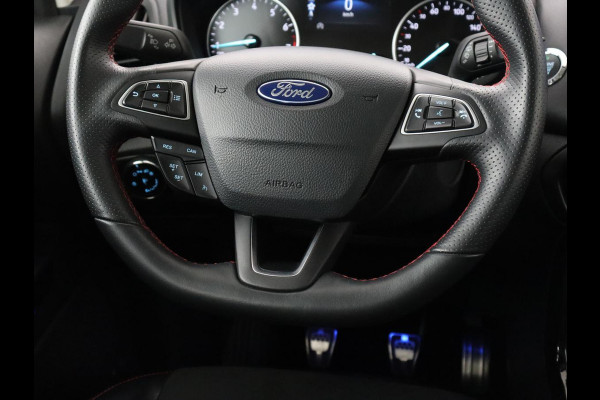 Ford EcoSport 1.0 EcoBoost ST-Line | Trekhaak | Half leder | Carplay | Navigatie | Camera | Dodehoek detectie | Climate control | Bluetooth | Cruise control | 17'' | Parkeerhulp