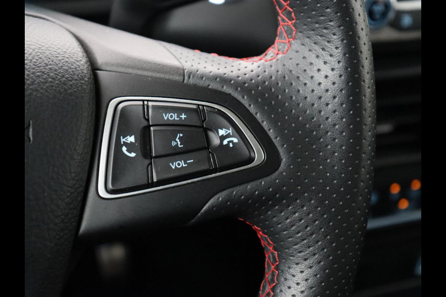 Ford EcoSport 1.0 EcoBoost ST-Line | Trekhaak | Half leder | Carplay | Navigatie | Camera | Dodehoek detectie | Climate control | Bluetooth | Cruise control | 17'' | Parkeerhulp