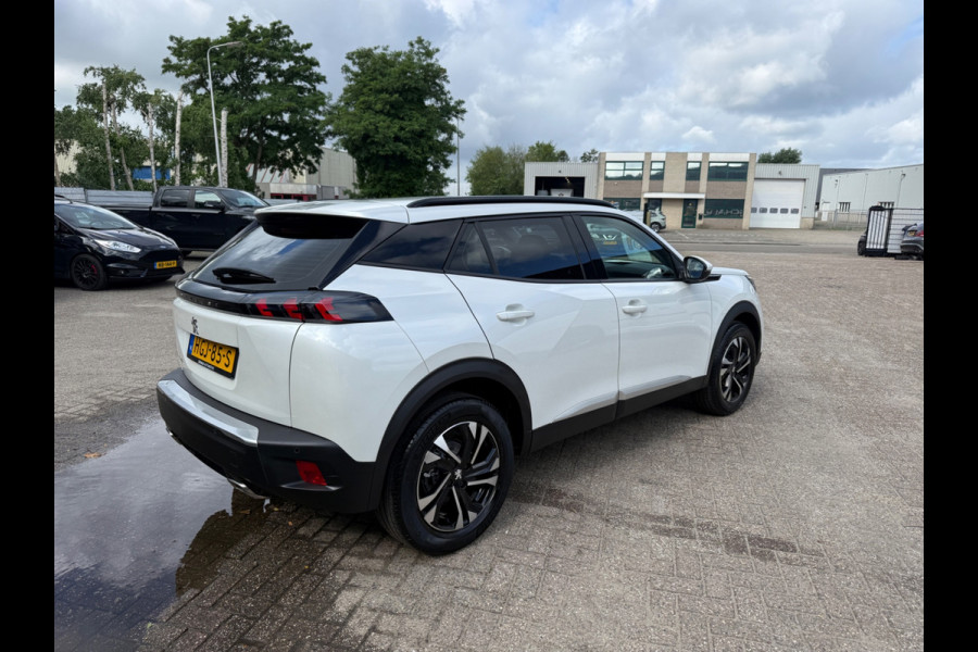 Peugeot 2008 1.2 PureTech Allure|Navi|CarPlay|Camera|1eig
