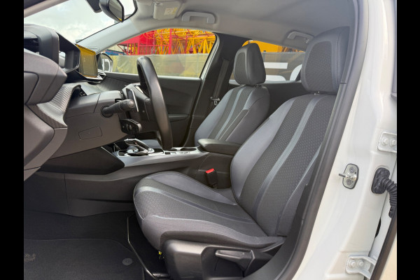 Peugeot 2008 1.2 PureTech Allure|Navi|CarPlay|Camera|1eig
