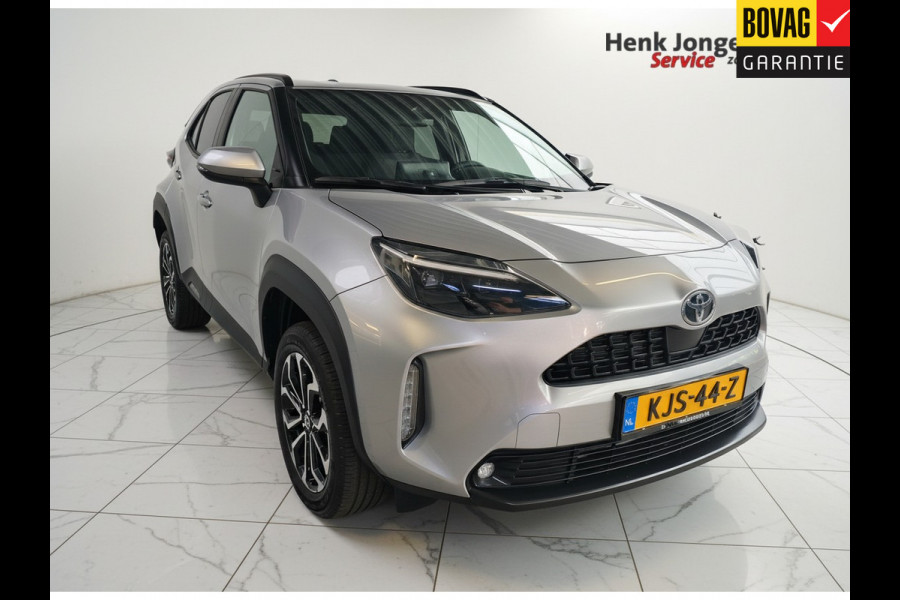 Toyota Yaris Cross 1.5 Hybrid 115 First Edition uit 2025 Rijklaar + Fabrieksgarantie Henk Jongen Auto's in Helmond,  al 50 jaar service zoals 't hoort!