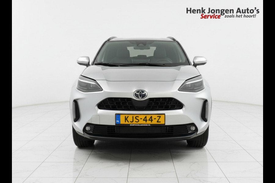 Toyota Yaris Cross 1.5 Hybrid 115 First Edition uit 2025 Rijklaar + Fabrieksgarantie Henk Jongen Auto's in Helmond,  al 50 jaar service zoals 't hoort!