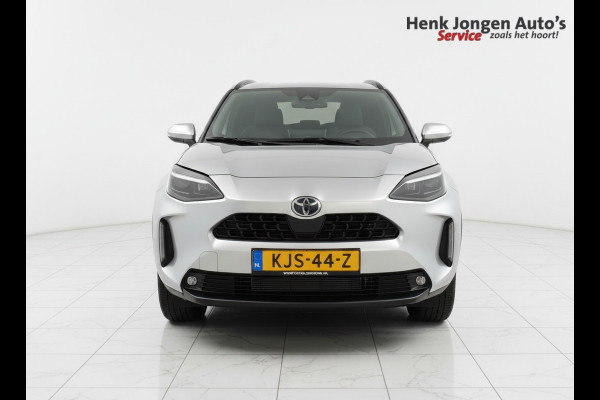 Toyota Yaris Cross 1.5 Hybrid 115 First Edition uit 2025 Rijklaar + Fabrieksgarantie Henk Jongen Auto's in Helmond,  al 50 jaar service zoals 't hoort!