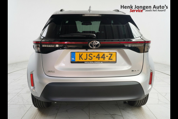 Toyota Yaris Cross 1.5 Hybrid 115 First Edition uit 2025 Rijklaar + Fabrieksgarantie Henk Jongen Auto's in Helmond,  al 50 jaar service zoals 't hoort!