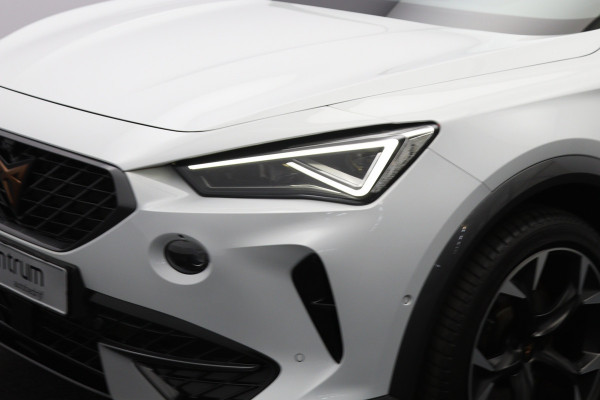 CUPRA Formentor 1.4 e-Hybrid 245 PK VZ Performance PHEV, Panoramadak, Trekhaak, Leder