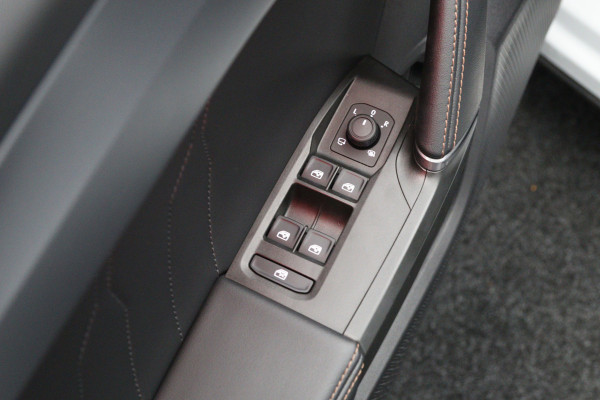 CUPRA Formentor 1.4 e-Hybrid 245 PK VZ Performance PHEV, Panoramadak, Trekhaak, Leder