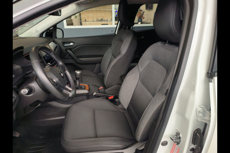 Renault Captur 1.0 TCe 100 Intens + afneembare trekhaak uit 2019 Rijklaar + 12 maanden Bovag-garantie Henk Jongen Auto's in Helmond,  al 50 jaar service zoals 't hoort!