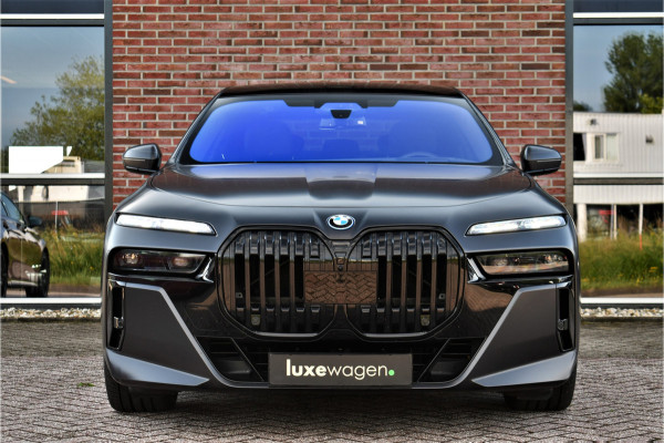 BMW 7 Serie 750e xDrive M-Sport Pro Frozen-Grey Auto-Doors Exe-Drive-Pro Trekhaak