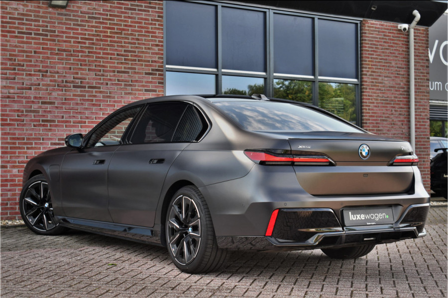 BMW 7 Serie 750e xDrive M-Sport Pro Frozen-Grey Auto-Doors Exe-Drive-Pro Trekhaak