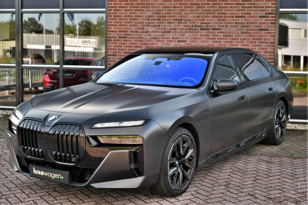 BMW 7 Serie 750e xDrive M-Sport Pro Frozen-Grey Auto-Doors Exe-Drive-Pro Trekhaak