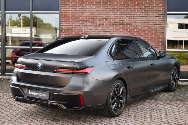 BMW 7 Serie 750e xDrive M-Sport Pro Frozen-Grey Auto-Doors Exe-Drive-Pro Trekhaak