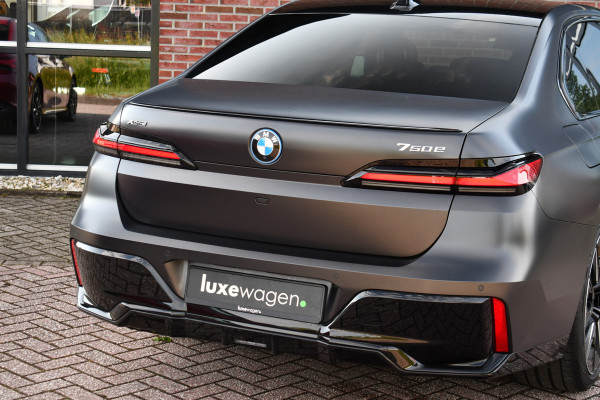 BMW 7 Serie 750e xDrive M-Sport Pro Frozen-Grey Auto-Doors Exe-Drive-Pro Trekhaak