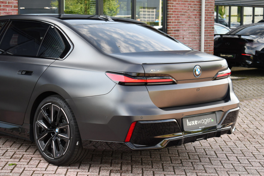 BMW 7 Serie 750e xDrive M-Sport Pro Frozen-Grey Auto-Doors Exe-Drive-Pro Trekhaak