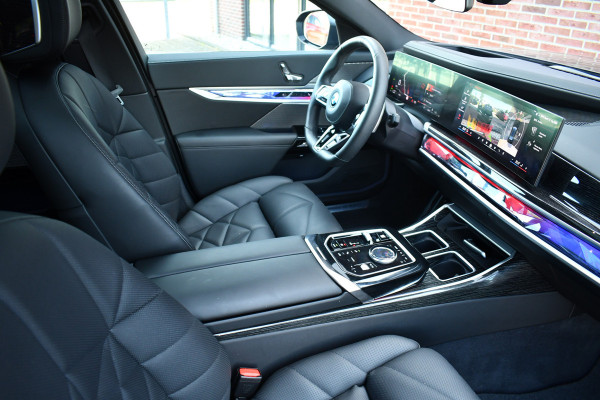BMW 7 Serie 750e xDrive M-Sport Pro Frozen-Grey Auto-Doors Exe-Drive-Pro Trekhaak